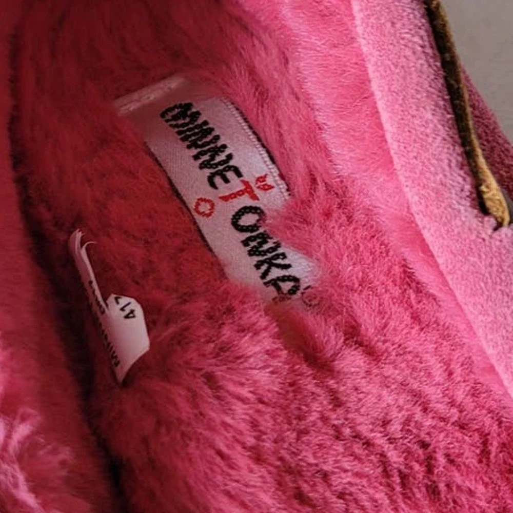Minnetonka Pink Suede and Shearling Girl's Slipper Moccasins Size 2